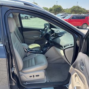 صورة مصغرة 33 لـ 2015 FORD ESCAPE TITANIUM