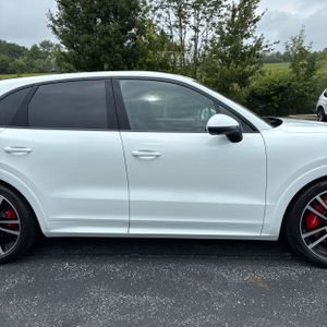2024 Porsche CAYENNE S 照片 11