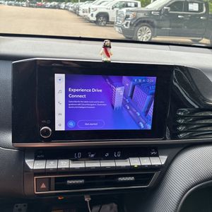 2025 Toyota CAMRY SE thumbnail 35