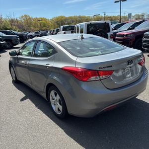 HYUNDAI ELANTRA - 5