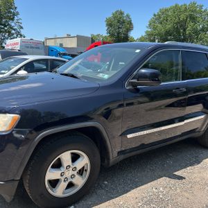 2011 JEEP GRAND CHEROKEE LAREDO photo 2
