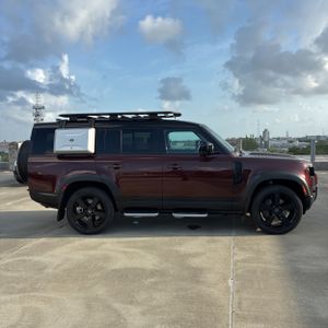 صورة 10 لـ 2023 LAND Rover DEFENDER 130 X-DYNAMIC SE