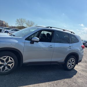 SUBARU FORESTER PREMIUM - 4