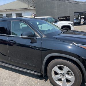 صورة مصغرة 13 لـ 2022 Toyota HIGHLANDER L