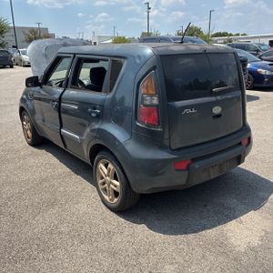 2011 KIA SOUL + 照片 5