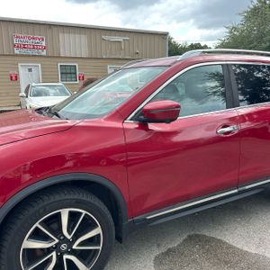 2017 Nissan ROGUE SL 照片 2