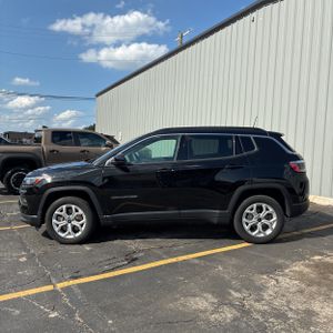 2025 JEEP COMPASS LATITUDE — фото 3