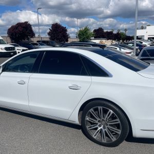 AUDI A8 L 3.0T - 6