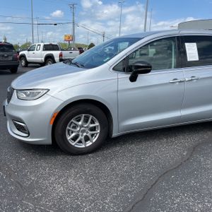 CHRYSLER PACIFICA TOURING L - 2