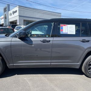 JEEP GRAND CHEROKEE L SUMMIT RESERVE - 4