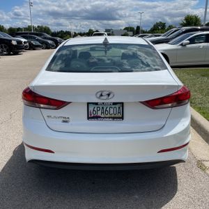 صورة 7 لـ 2017 Hyundai ELANTRA SE