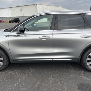 LINCOLN CORSAIR RESERVE - 4