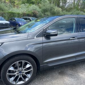 FORD EDGE TITANIUM - 2