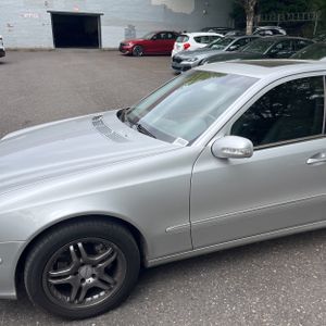 MERCEDES-BENZ E-CLASS - 2