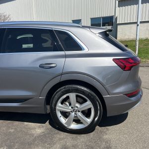 AUDI E-TRON QUATTRO PRESTIGE - 6