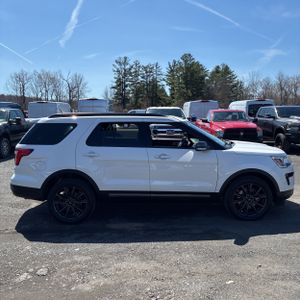 FORD EXPLORER XLT - 10