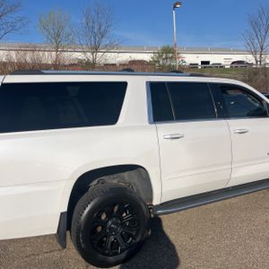 CHEVROLET SUBURBAN PREMIER - 9