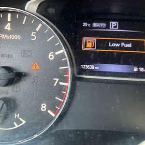 2017 Nissan PATHFINDER SV thumbnail 43