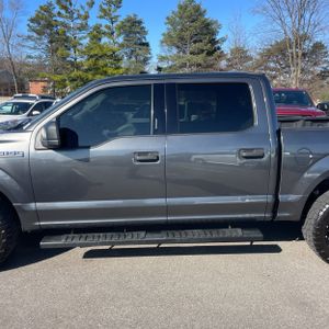 FORD F-150 XLT - 4