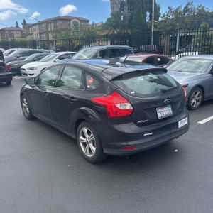 FORD FOCUS SE - 5