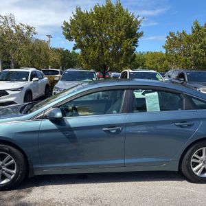 HYUNDAI SONATA SE - 4