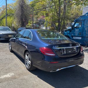 MERCEDES-BENZ E-CLASS - 5