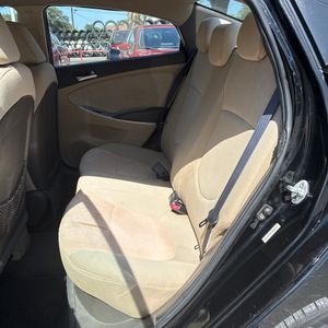 2012 Hyundai ACCENT GLS — миниатюра 34