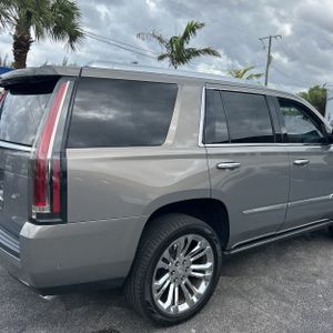 CADILLAC ESCALADE PREMIUM LUXURY - 9