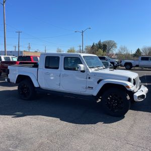 JEEP GLADIATOR HIGH ALTITUDE - 10
