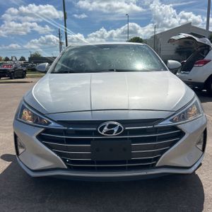 صورة 14 لـ 2019 Hyundai ELANTRA SE