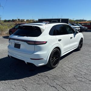 صورة 8 لـ 2021 Porsche CAYENNE GTS