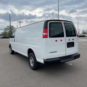 CHEVROLET EXPRESS CARGO 2500 - 5