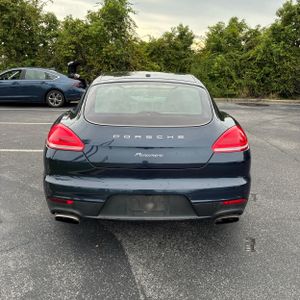 2015 Porsche PANAMERA 4 photo 6