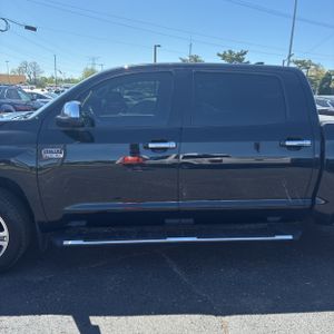 TOYOTA TUNDRA - 3