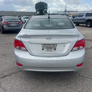 HYUNDAI ACCENT SE - 7