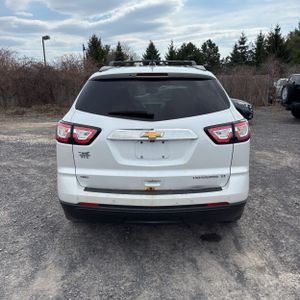 CHEVROLET TRAVERSE LT - 7