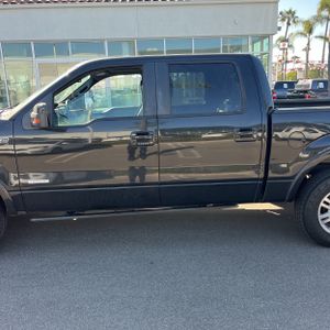 2013 FORD F-150 LARIAT photo 4
