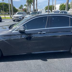 2019 Mercedes-BENZ E-CLASS photo 4