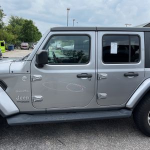 2020 JEEP WRANGLER UNLIMITED SAHARA — фото 4