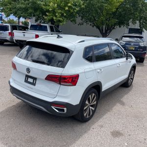 2023 Volkswagen TAOS SE 照片 8