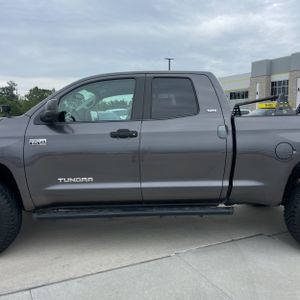 TOYOTA TUNDRA - 4