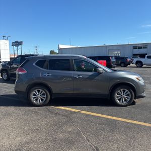 صورة 10 لـ 2016 Nissan ROGUE SV