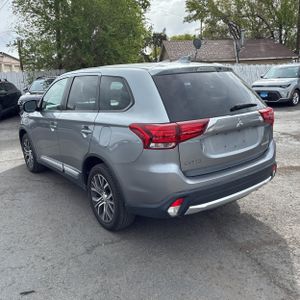 MITSUBISHI OUTLANDER ES - 5