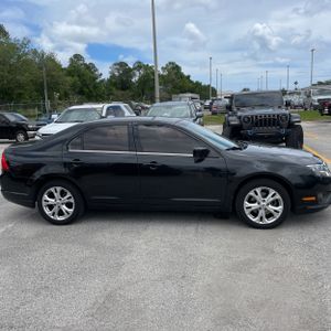 FORD FUSION SE - 10