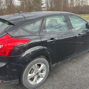 FORD FOCUS SE - 9