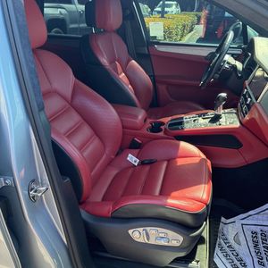2021 Porsche MACAN TURBO 照片 33