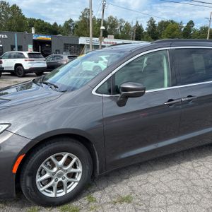 2022 Chrysler PACIFICA TOURING L — фото 2