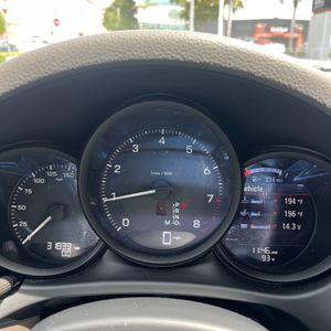 2022 Porsche MACAN BASE — миниатюра 41