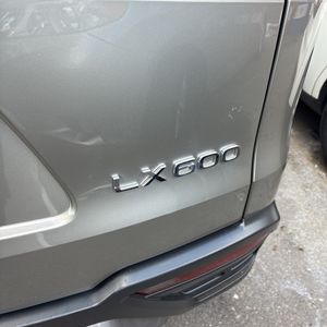 2023 Lexus LX 600 LUXURY thumbnail 19