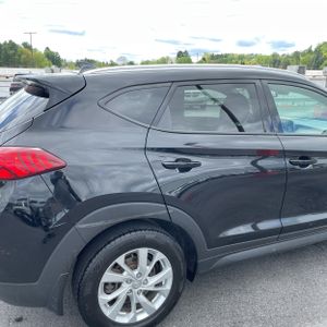 HYUNDAI TUCSON - 9